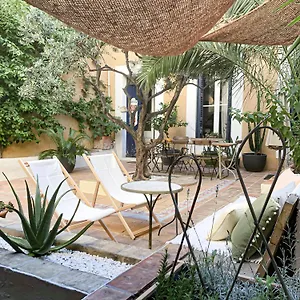  Bed & Breakfast Maison Olea
